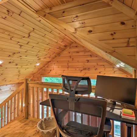 Cozy Boone Cabin With Deck Close To Downtown! Exteriör bild
